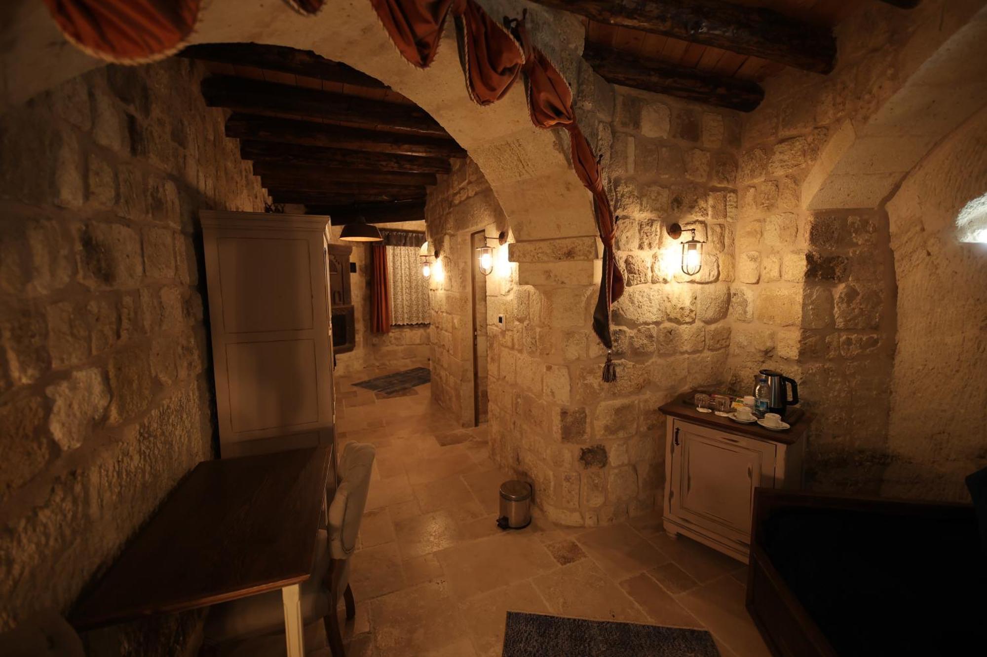 Uerguep Cave Suites Экстерьер фото