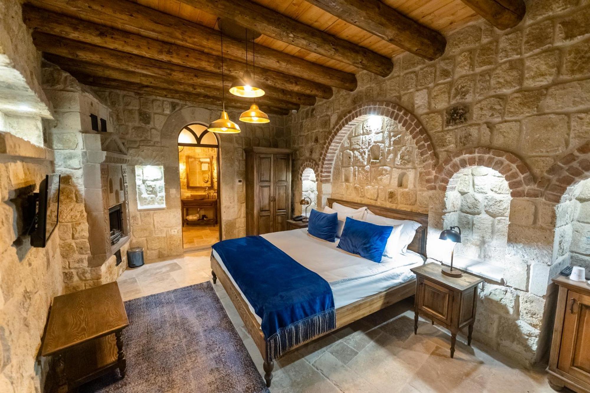 Uerguep Cave Suites Экстерьер фото